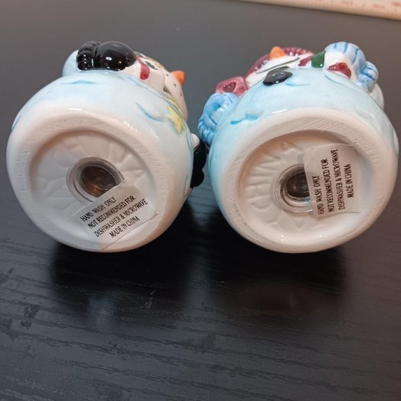 Holiday at Home Snowman Family Snowman Salt & Pepper Shakers. NIB. Earthenware. - Picture 5 of 6